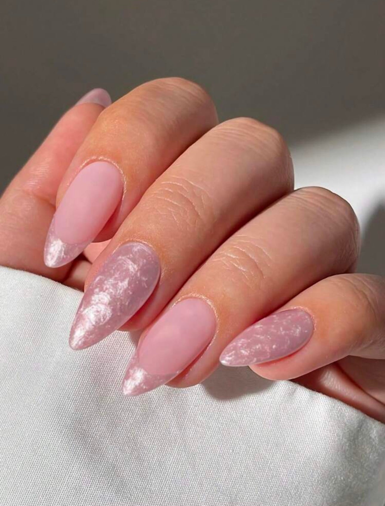 Champagne Pink Marble Style press-ons
