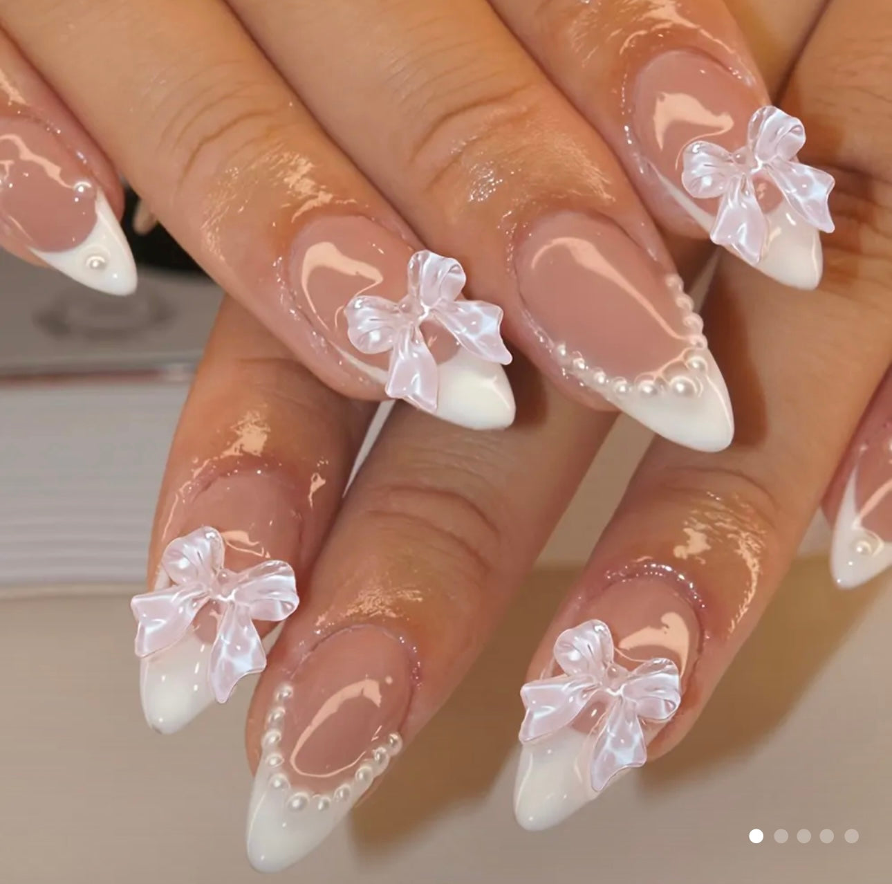 3D Bow Glossy painted white press-ons